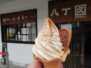 カクキュー味噌ソフトクリーム